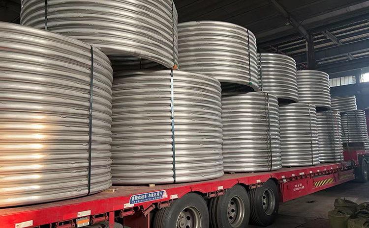 不銹鋼管件做成半圓管的目的是什么？